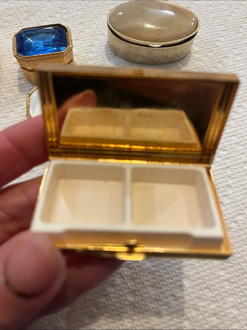 Vintage Gold Tone Trinket pill Boxes with Floral Porcelain Box - Picture 7 of 8